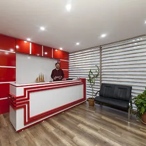 Zengin Otel